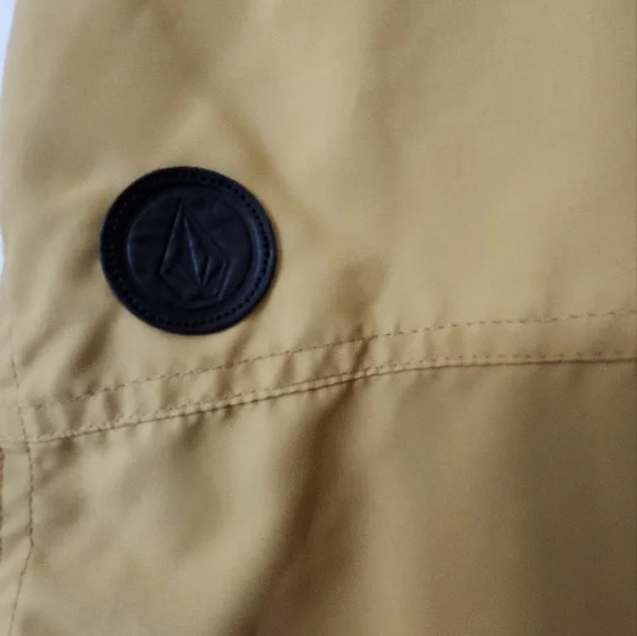 Volcom jacket - Picture 10 of 16